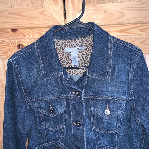 Chico’s platinum denim jean button front jacket size 1 (M/8) - Picture 2 of 6